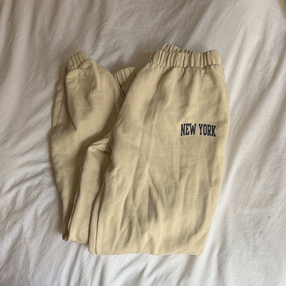 Brandy Melville Cream New York Joggers